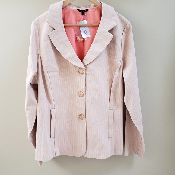 (NWT) Zinc Blazer from Torrid, Size 2 - Picture 9 of 9